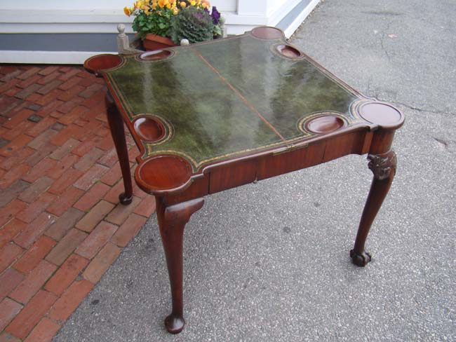 An English George II period Mahogany Concertina Action Games Table circa 1750 — image 4
